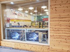 -光明牛奶棚(南泉店)