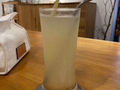 荔枝气泡饮-猫里有甜