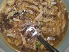 酸辣汤-萃和楼海鲜酒店(汉口路店)
