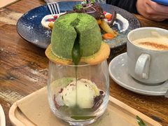 -FLOVIE FLORIST CAFE