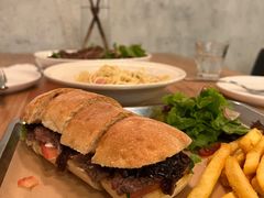 招牌牛肉汉堡-UPPER KITCHEN(延安路店)