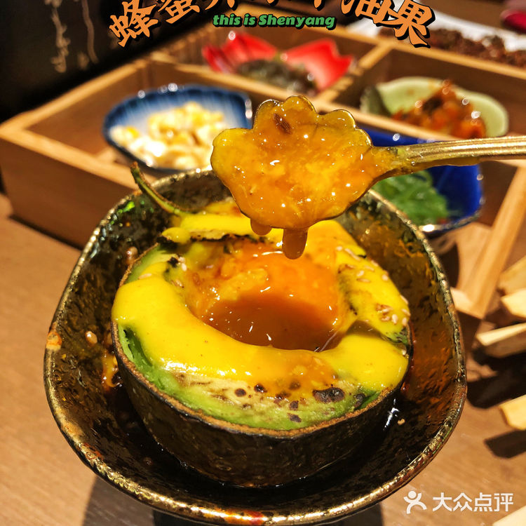 新店｜沈阳又一疯狂排队烧烤🍢把把烧来十打