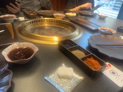 -铭牛烧肉·和牛海鲜自助(高新月牙湖店)