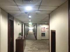 -誉兴大酒店(昆山高铁南站柏庐南路店)