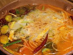 -洱火云南酸菜牛肉火锅(石景山当代商城店)