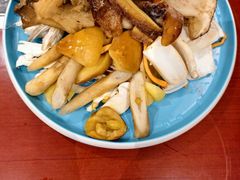 -菌之家·专业纯野生菌火锅·特色炒菌
