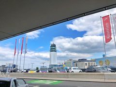 -维也纳国际机场