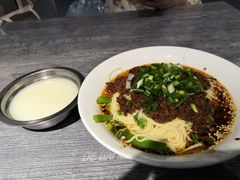 -好吃街美食城(八一广场店)