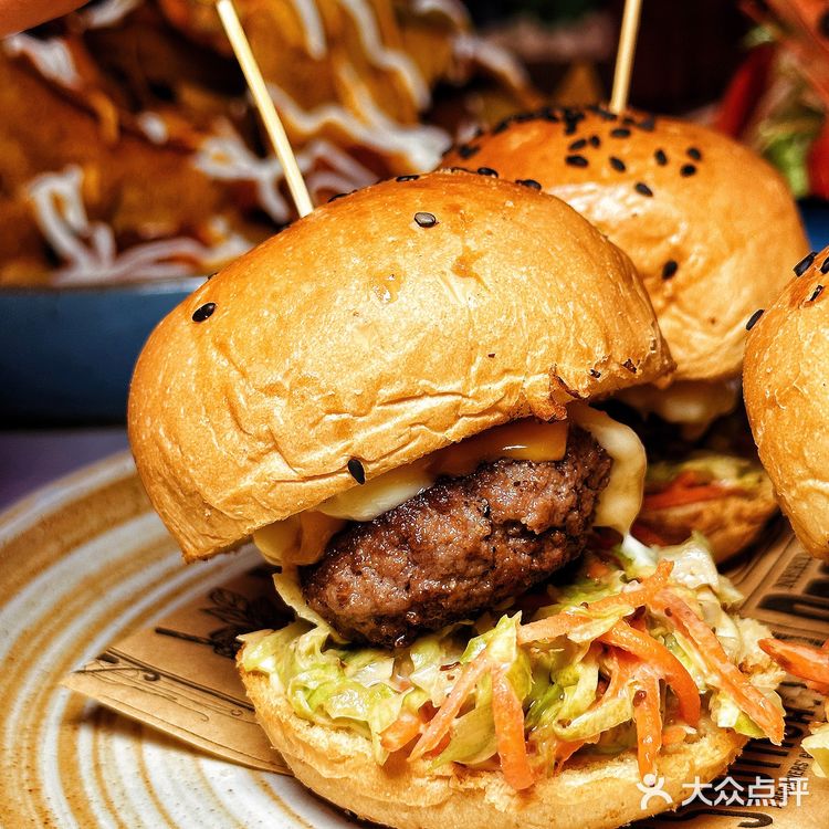 坐在星空泡泡屋里看遍国贸繁华，浪漫在蔓延～