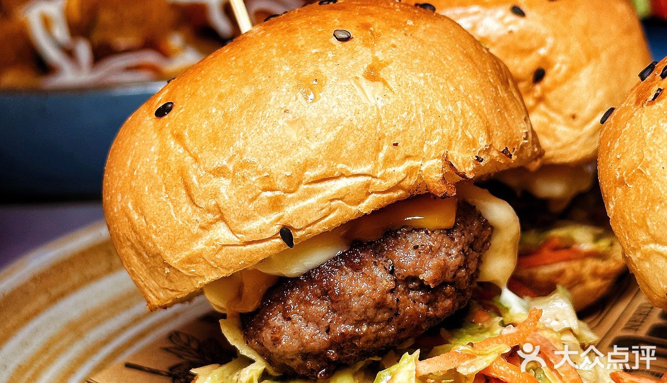 坐在星空泡泡屋里看遍国贸繁华，浪漫在蔓延～