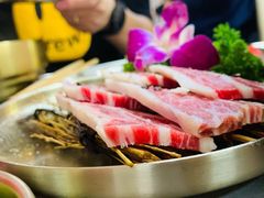刀刃五花肉-围炉肉舍•炭烤活鳗•丹东海鲜烤肉(步行街店)