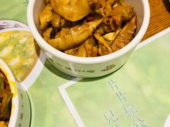 -渝是乎川渝小炒(新世界百货望京店)