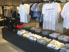 -URBAN REVIVO(欢乐海岸购物中心店)