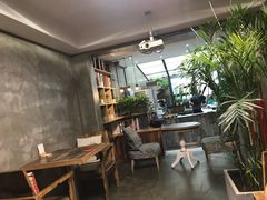 -HIGH FIVE哈福手工汉堡(桂林路店)