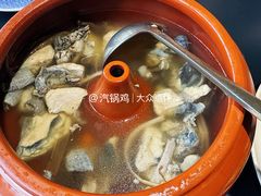 云南野生菌汽锅鸡-桥边小楼·手工云南菜·古城观景小楼