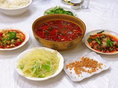 -乡土特色.冷锅鱼.牦牛肉汤锅