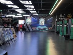 -极限PLAY运动娱乐新世界·团建派对表演休闲馆·室内高空游乐园