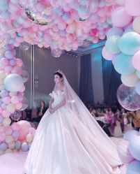 点击看大图 -艾米丽婚纱礼服