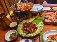 -老滇山寨•云南特色菜•地方菜•民族风情歌舞表演(金碧店)