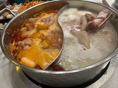 猪手鸳鸯锅-小街猪手(团结湖店)