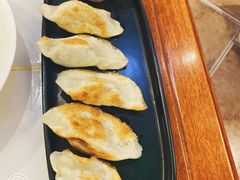 芹菜猪肉煎饺-东方饺子王(新奥购物中心店)