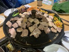 -江南猪肉商会无限续吃(弘大店)