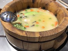 清香椒麻锅底-鱼遇木桶斑鱼火锅(塔湾店)