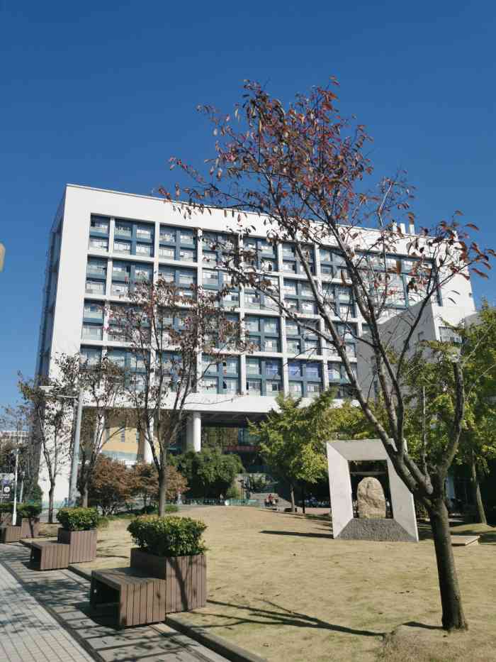 同济大学图书馆(四平路校区)