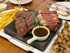 火山岩石烤谷饲安格斯牛腹裙扒-Entrecôte 法国牛扒馆(保利·时光里店)