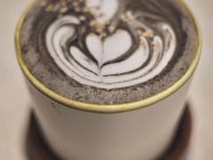 黑芝麻拿铁-双风车咖啡馆 Twin Windmills(六道口店)