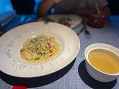 -弦月窗LUNETTE BY AMANDA(复兴路店)