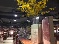 -新华书店(印象城店)