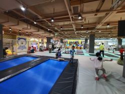 -反弹蹦床公园·运动乐园·团建·亲子派对(深圳观澜湖店)