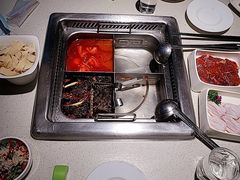 双拼锅底（牛油番茄）-海底捞火锅鲜切牛肉主题店(长寿路店)