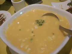 咸蛋黄虾仁豆腐-石头咕(黄岐店)