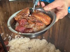 -梁阿婆廿年老牌扣肉糯米饭