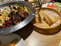 -小鱼小牛·鱼牛干锅·脆鱼火锅(世欧广场店)