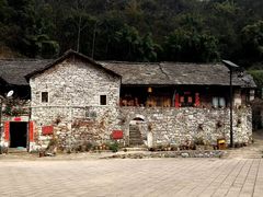 -高荡千年布依古寨旅游景区