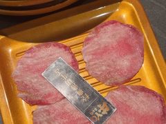 -牛YO寿喜烧·铁板烧和牛火锅自助(市府恒隆店)