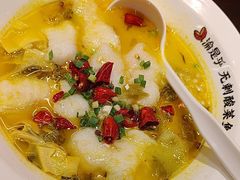 -渝是乎酸菜鱼(龙旗购物中心店)