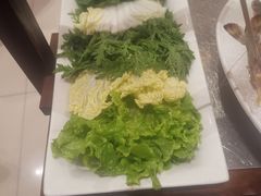 蔬菜拼盘-皇城老妈·大连海鲜火锅(港湾店)