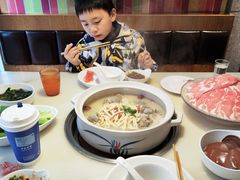 招牌筒骨砂锅-小骨煲金华砂锅(转塘金街美地店)