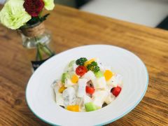 酸奶水果沙拉-酤居湖景音乐餐吧(安宁店)