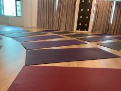 -无界瑜伽普拉提