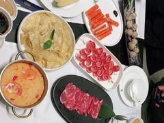 -红鼎豆捞·非遗鲍皇汤火锅(宝丰路店)