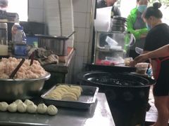 -黄阿姨锅贴大王(万航渡路店)