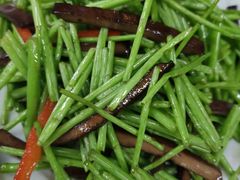 藜蒿炒香干-西江美食舫·江西菜(健德桥店)