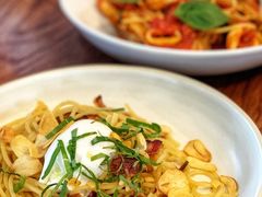 -ROAST coffee & eatery