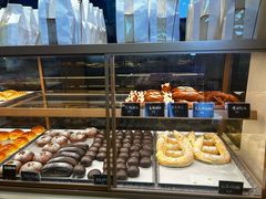 -Dough&Joe团憩(瑞虹天地月亮湾店)