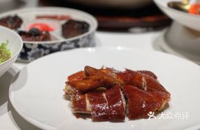 Five-Spice Suspended Roasted Crispy Wenchang Chicken